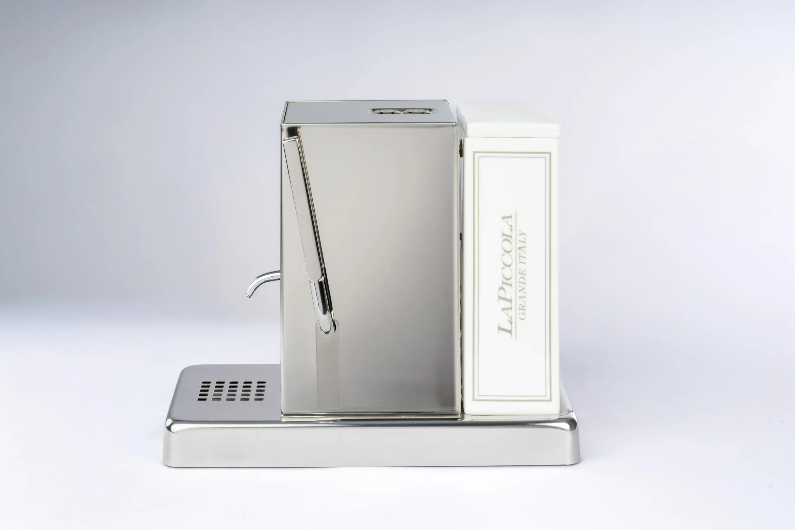 Кафе Машина Piccola  автоматична двойно полирана с керамичен резервоар