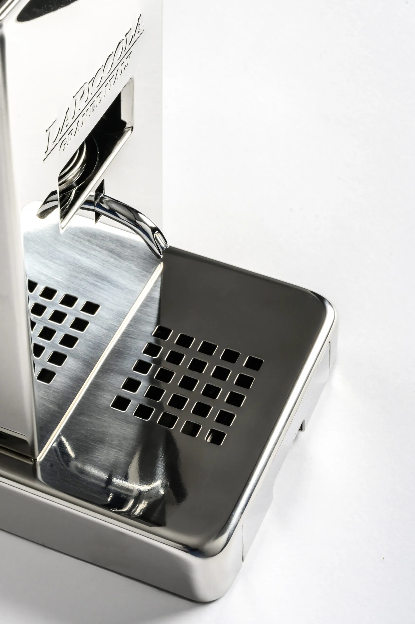 Кафе Машина Piccola  автоматична двойно полирана с керамичен резервоар